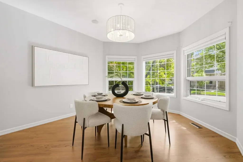 923B 4a Street NW Calgary AB T2N 1P8