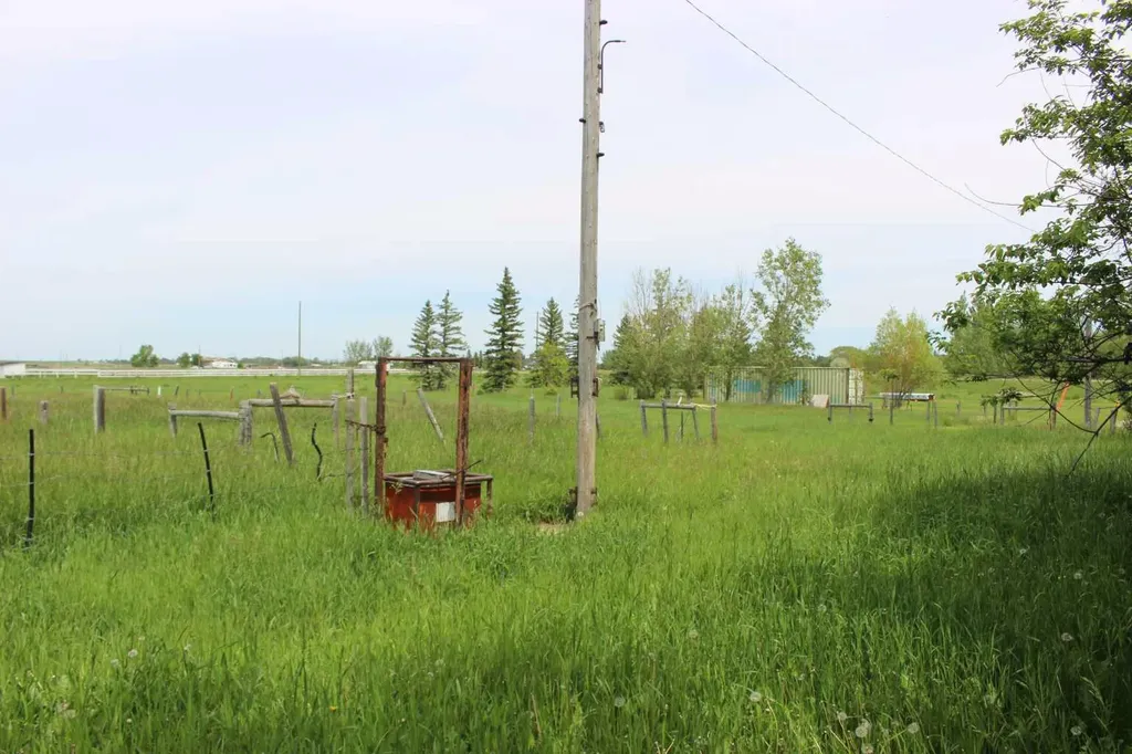 61048 Highway 844 Raymond AB T0K 2S0