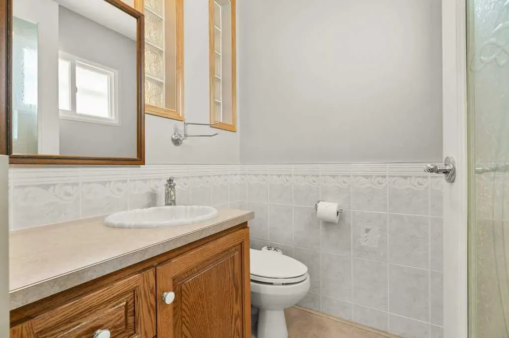 2843 Cedar Ridge Drive SW Calgary AB T2W 2B2