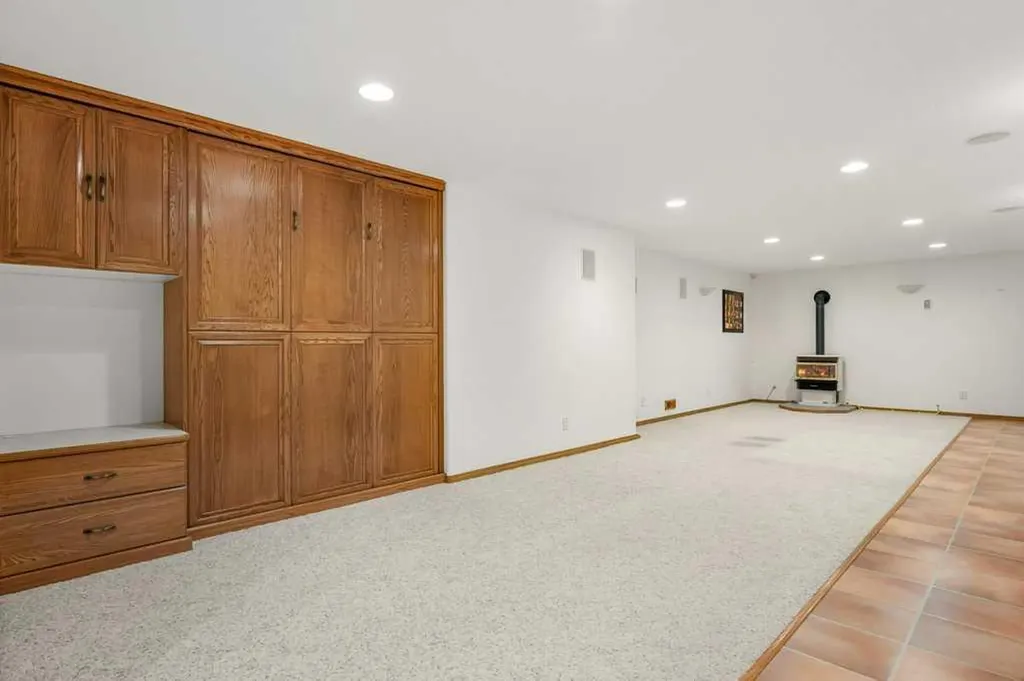 2843 Cedar Ridge Drive SW Calgary AB T2W 2B2