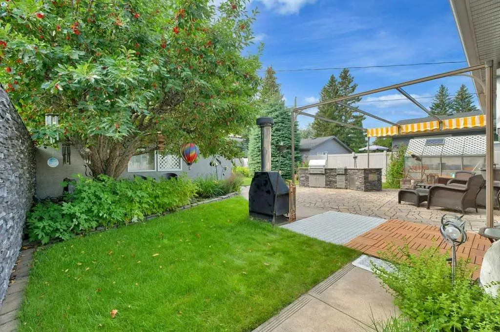 2843 Cedar Ridge Drive SW Calgary AB T2W 2B2