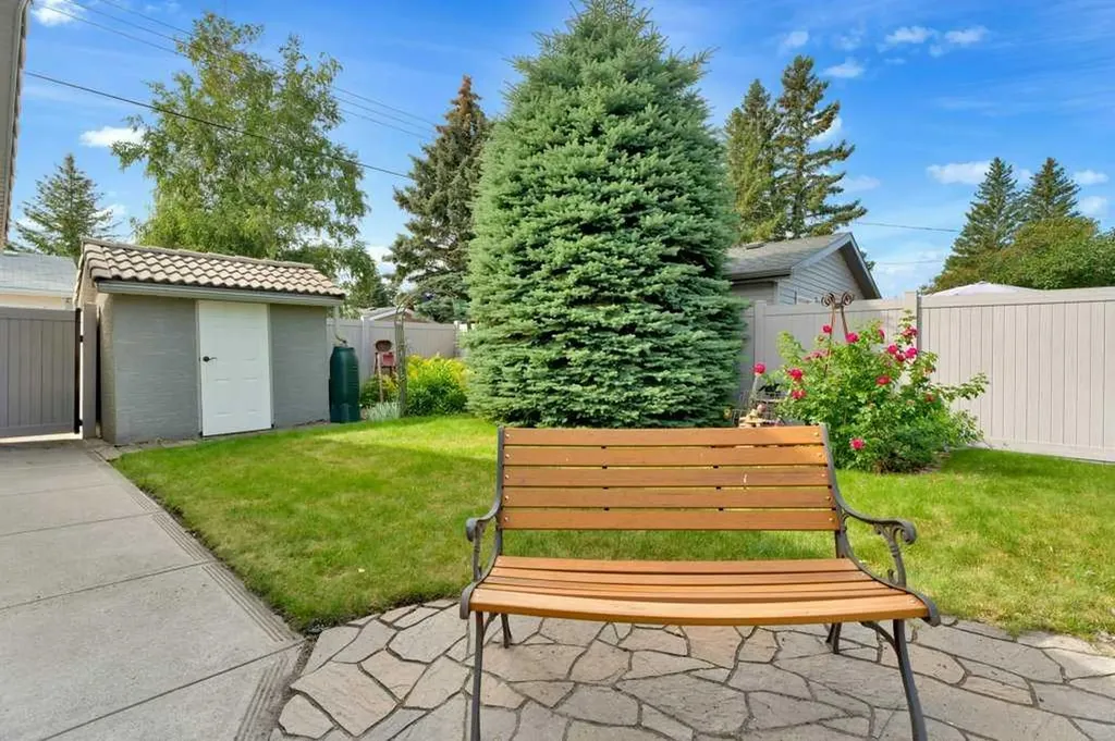 2843 Cedar Ridge Drive SW Calgary AB T2W 2B2