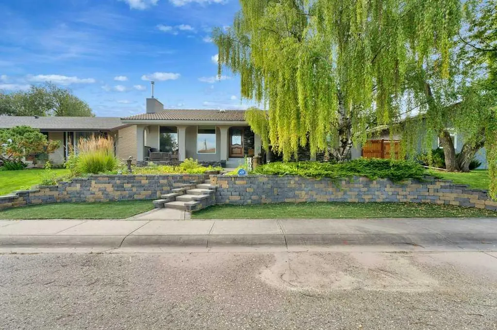 2843 Cedar Ridge Drive SW Calgary AB T2W 2B2