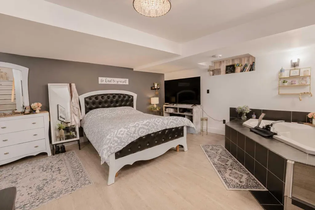 7406 91 Street Grande Prairie AB T8X 0J1