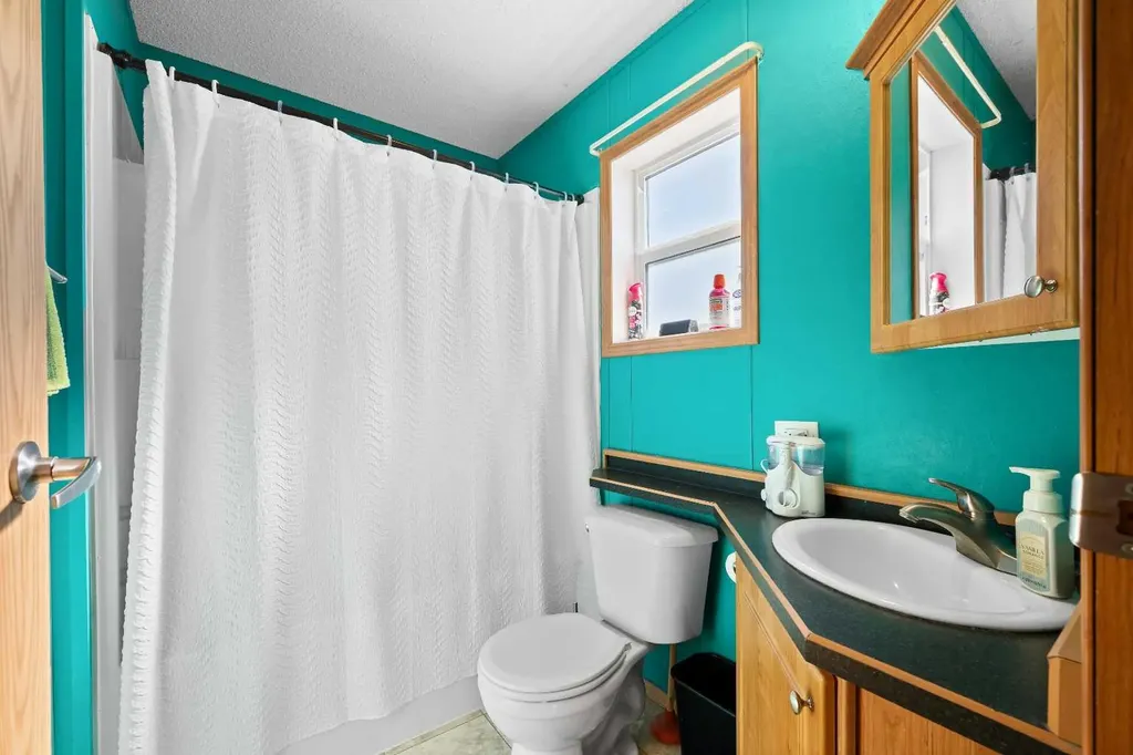 5207 52 Avenue Blackfoot AB T0B 0L0
