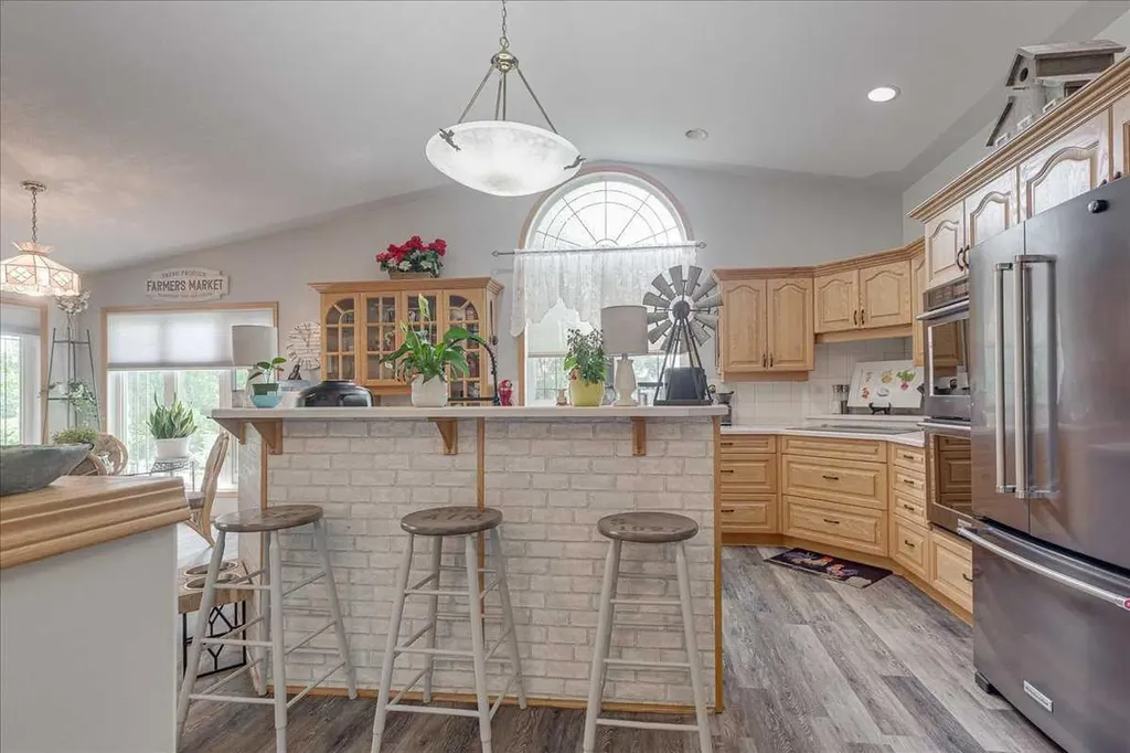 29104 Highway 27 Rural Mountain View County AB T4H 1P2