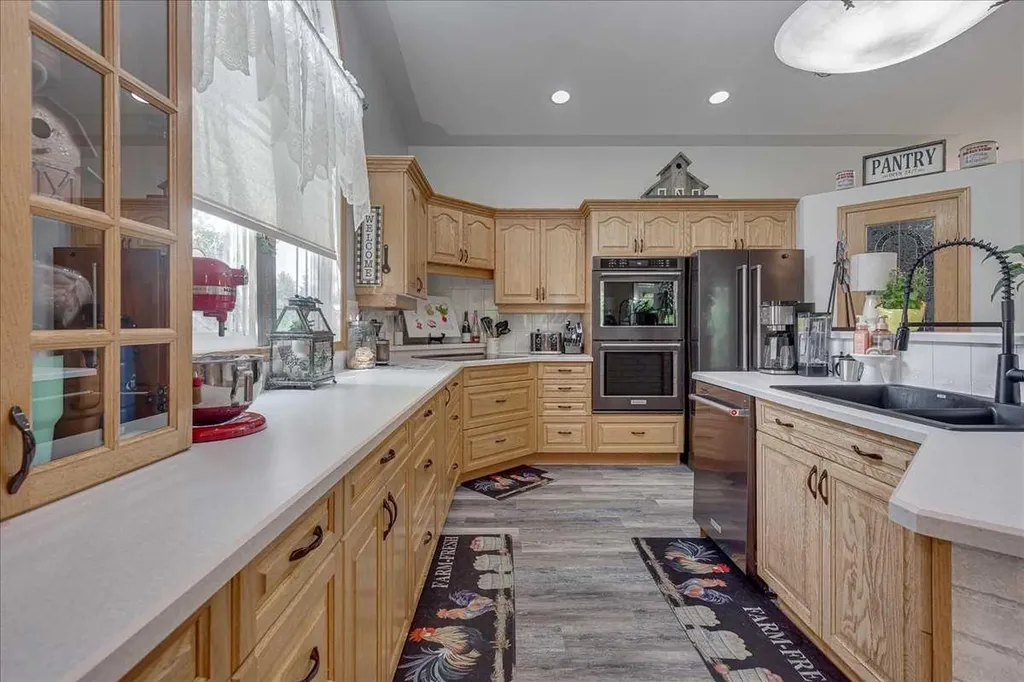 29104 Highway 27 Rural Mountain View County AB T4H 1P2