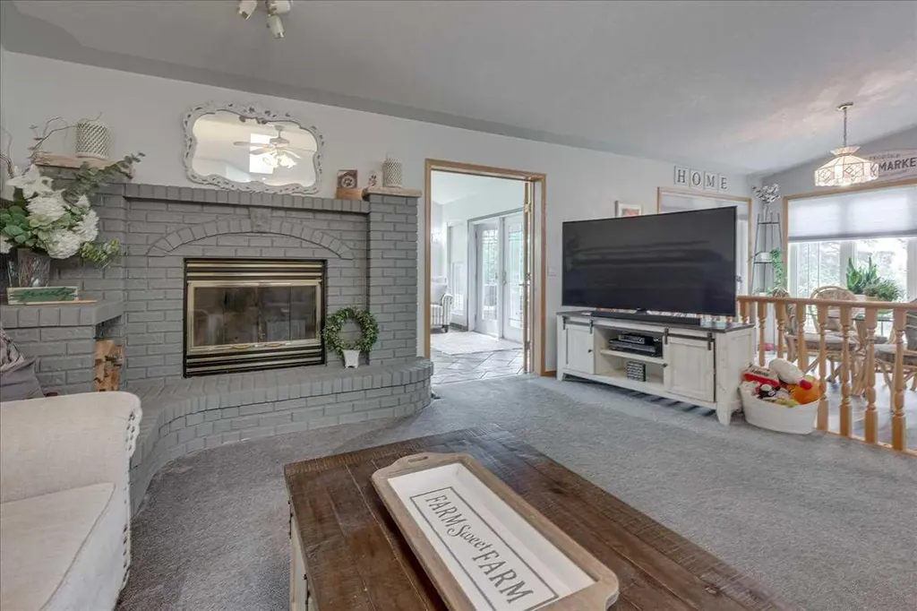 29104 Highway 27 Rural Mountain View County AB T4H 1P2