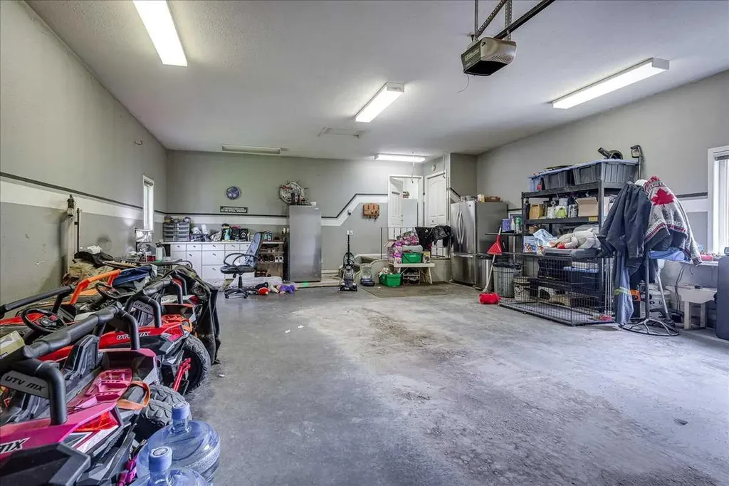 29104 Highway 27 Rural Mountain View County AB T4H 1P2