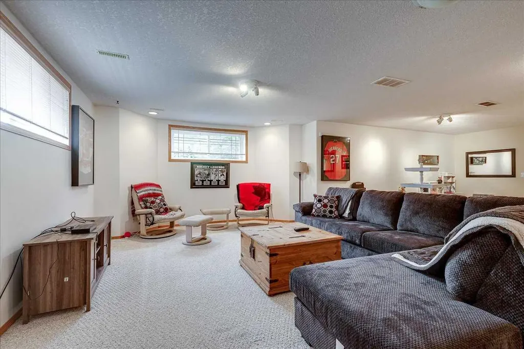 29104 Highway 27 Rural Mountain View County AB T4H 1P2