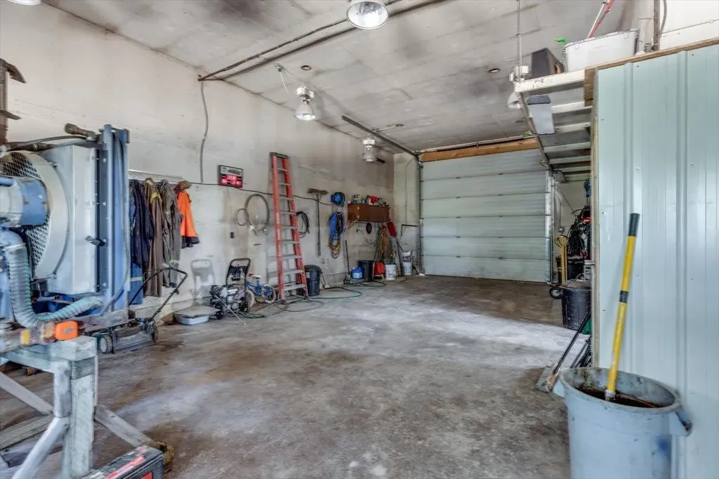 29104 Highway 27 Rural Mountain View County AB T4H 1P2