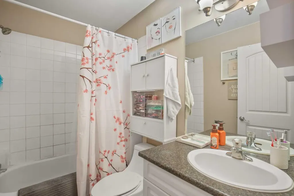 4639 48 Street Sylvan Lake AB T4S 1L4