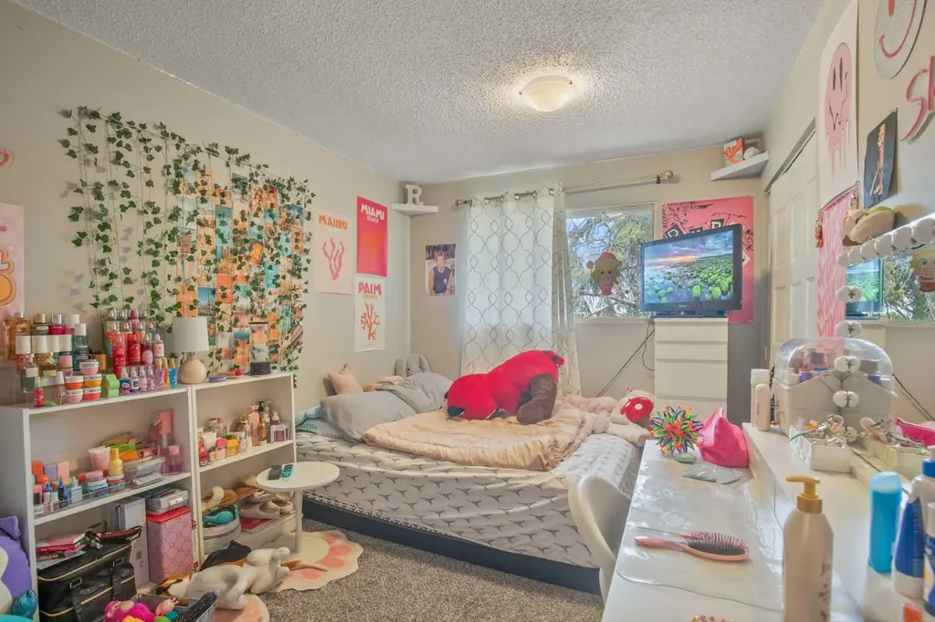 4639 48 Street Sylvan Lake AB T4S 1L4