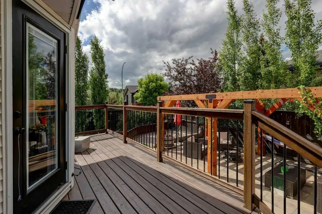 201 Riverview Green Cochrane AB T4C 1K3