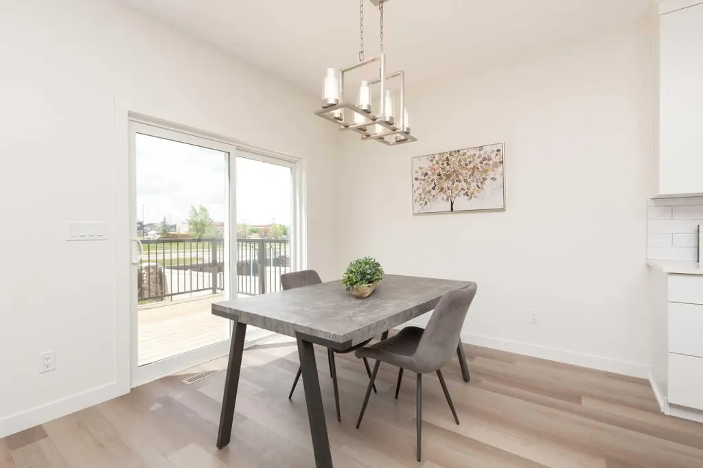 393 Rivergrove Chase W Lethbridge AB T1K 8E9
