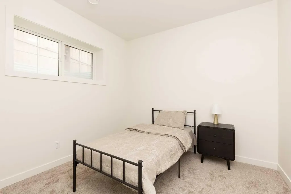 393 Rivergrove Chase W Lethbridge AB T1K 8E9
