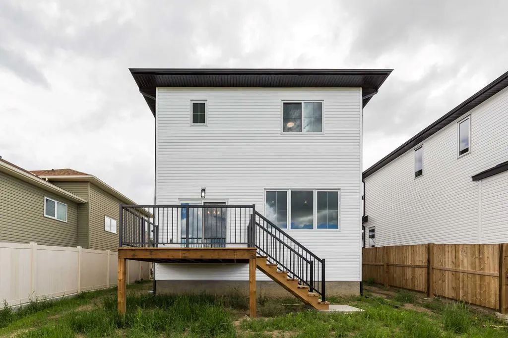 393 Rivergrove Chase W Lethbridge AB T1K 8E9