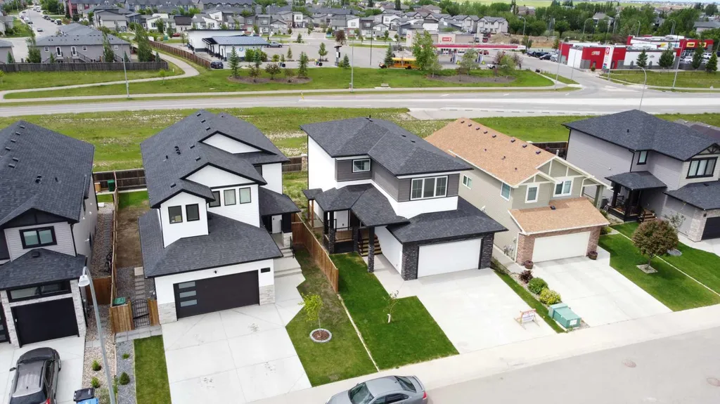 393 Rivergrove Chase W Lethbridge AB T1K 8E9