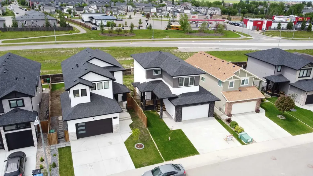 393 Rivergrove Chase W Lethbridge AB T1K 8E9