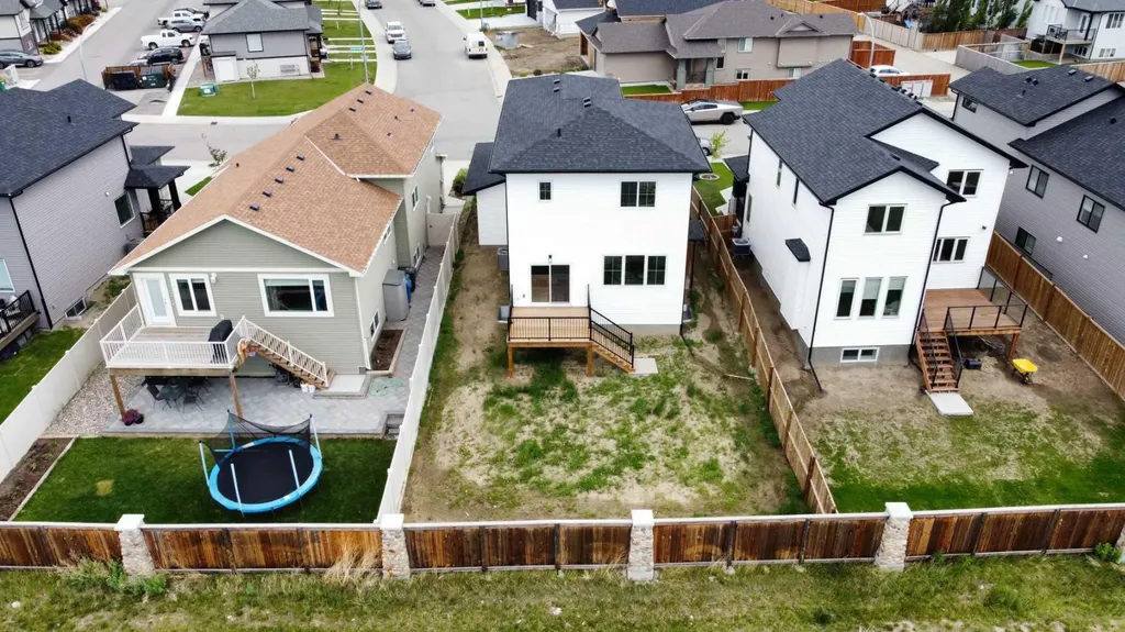 393 Rivergrove Chase W Lethbridge AB T1K 8E9