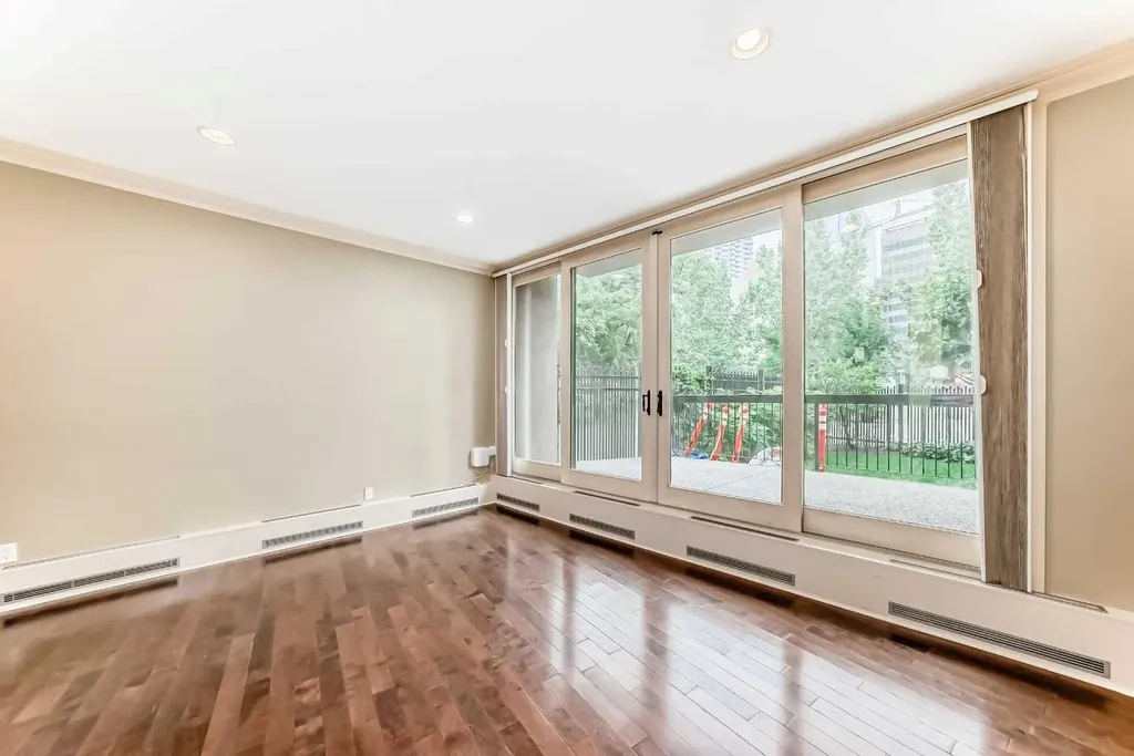323 13 Avenue SW Calgary AB T2R 0K3