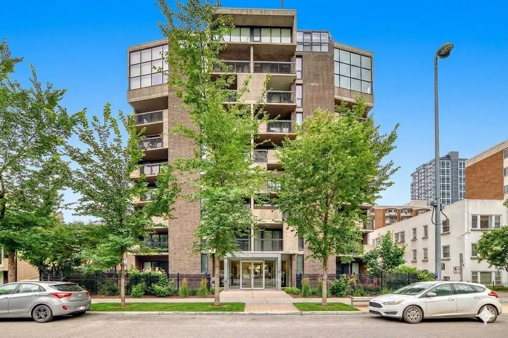 323 13 Avenue SW Calgary AB T2R 0K3