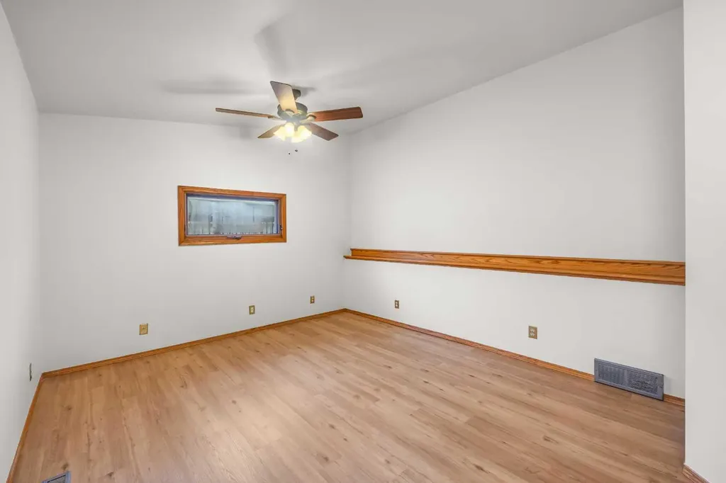 1408 104 Avenue SW Calgary AB T2W 0A6