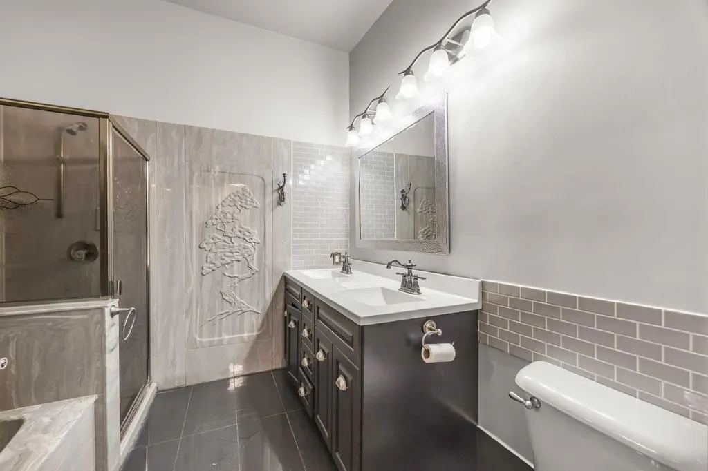 1408 104 Avenue SW Calgary AB T2W 0A6