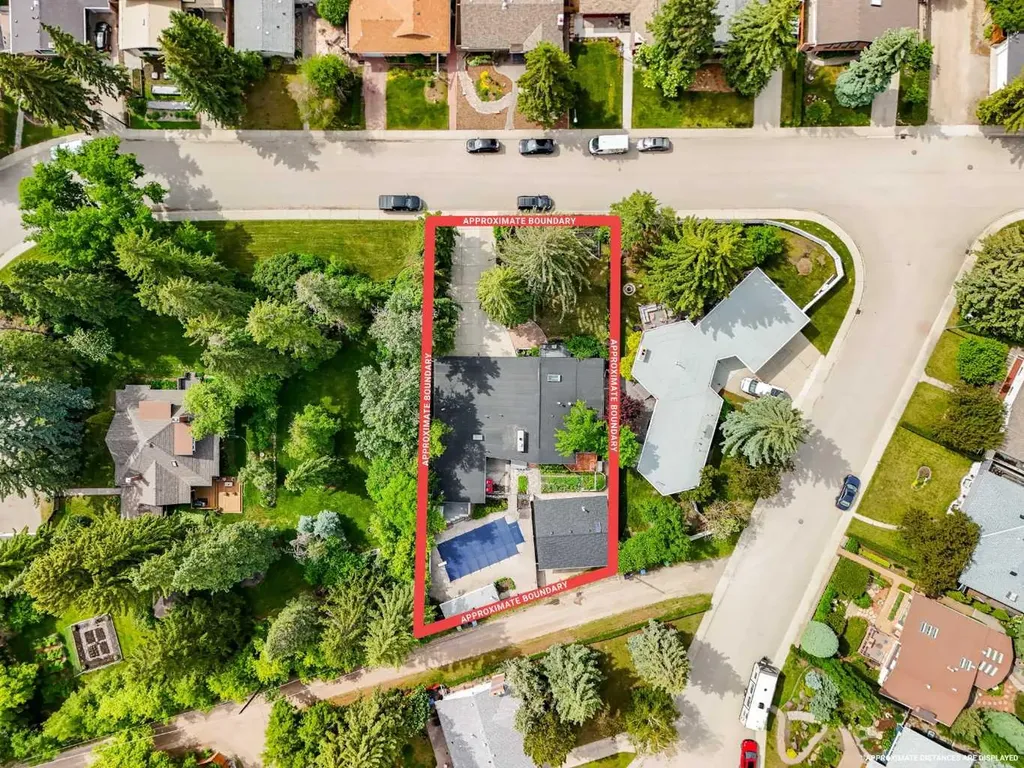 1408 104 Avenue SW Calgary AB T2W 0A6