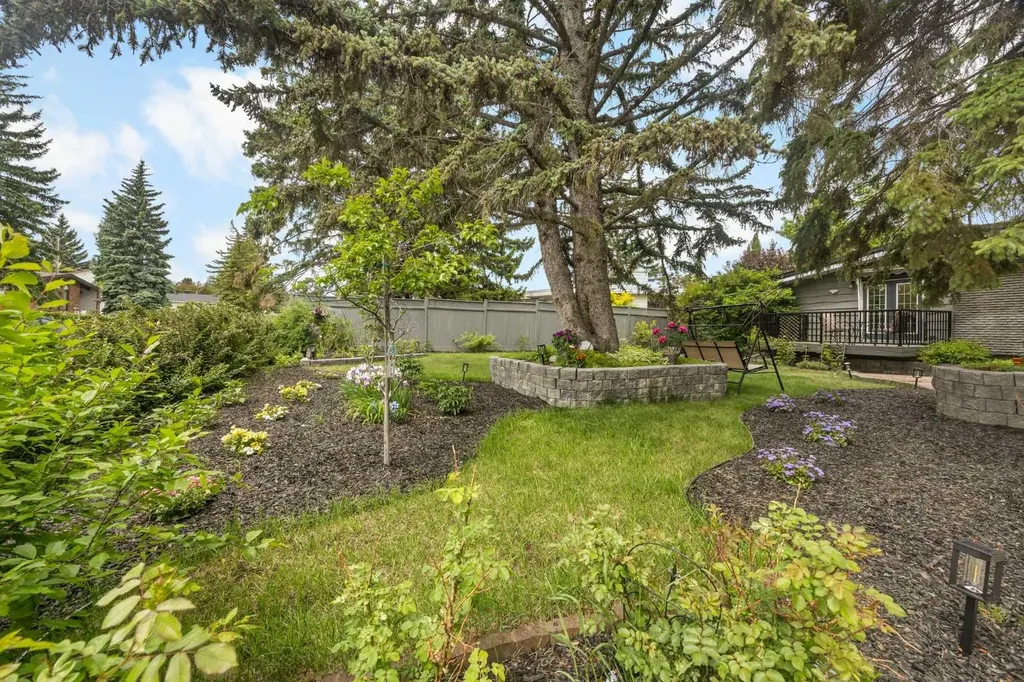 1408 104 Avenue SW Calgary AB T2W 0A6