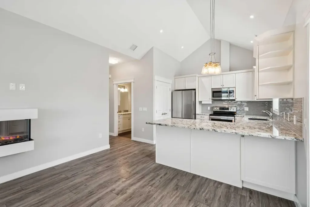 20 River Heights View Cochrane AB T4C 0M9