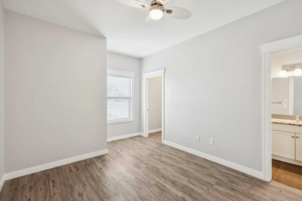 20 River Heights View Cochrane AB T4C 0M9