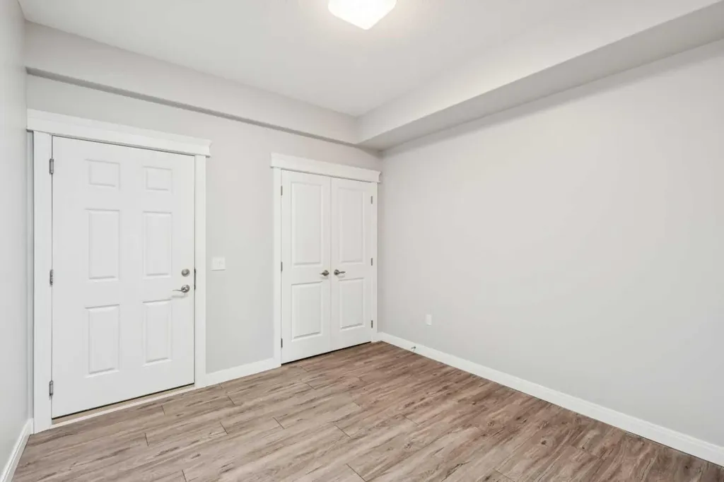 20 River Heights View Cochrane AB T4C 0M9