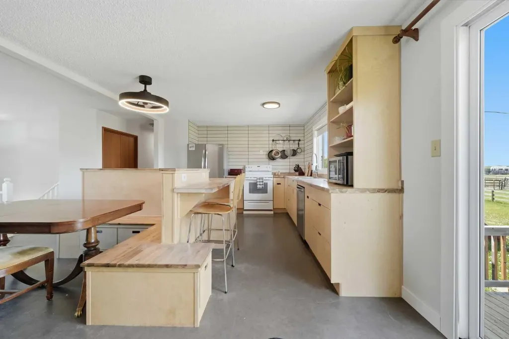 283082 Township Road 254 Rural Rocky View County AB T1Z 0L9