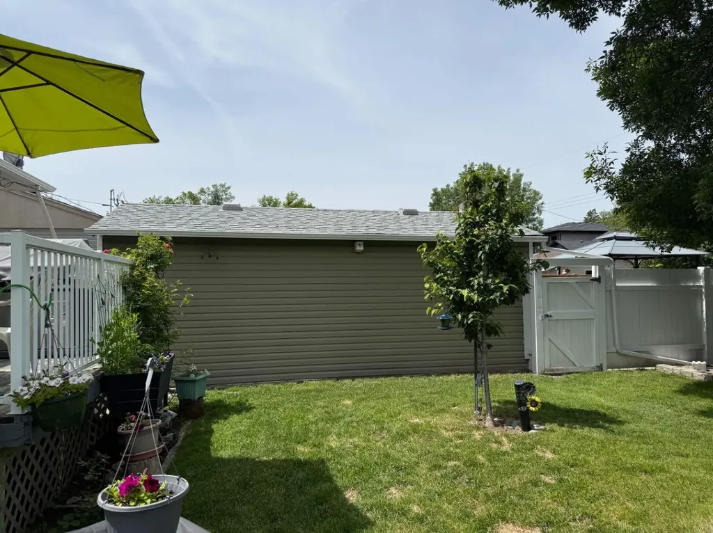 1325 13 Avenue S Lethbridge AB T1K0R6