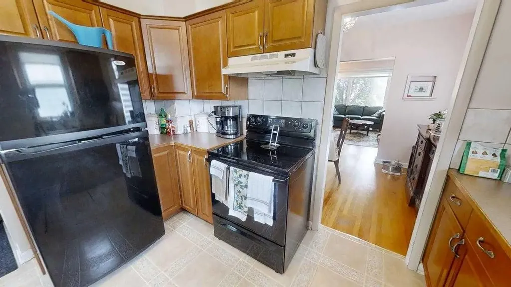 1325 13 Avenue S Lethbridge AB T1K0R6