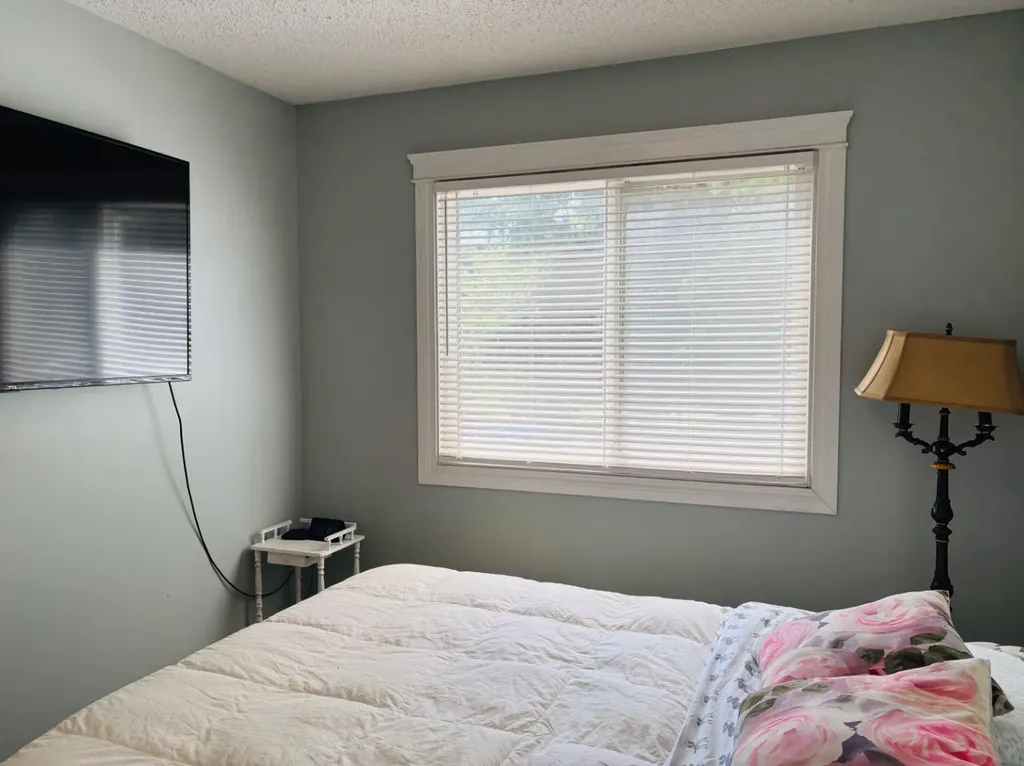 2010 11 Avenue SW Calgary AB T3C 0P1