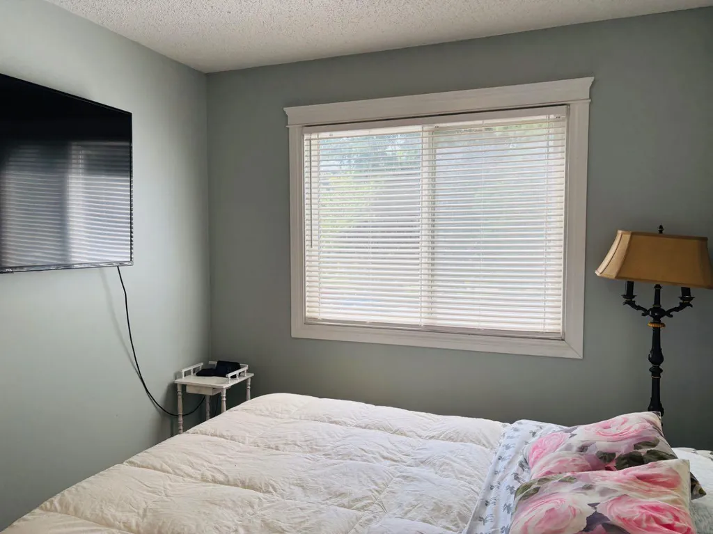 2010 11 Avenue SW Calgary AB T3C 0P1