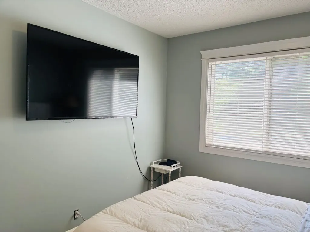 2010 11 Avenue SW Calgary AB T3C 0P1