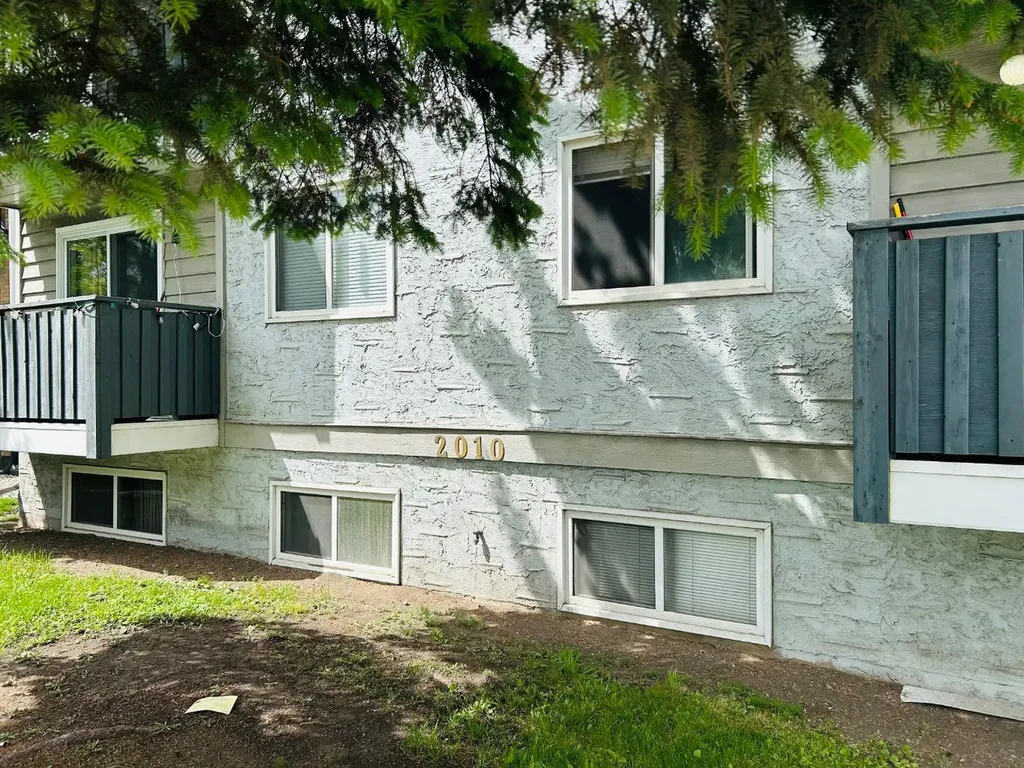 2010 11 Avenue SW Calgary AB T3C 0P1