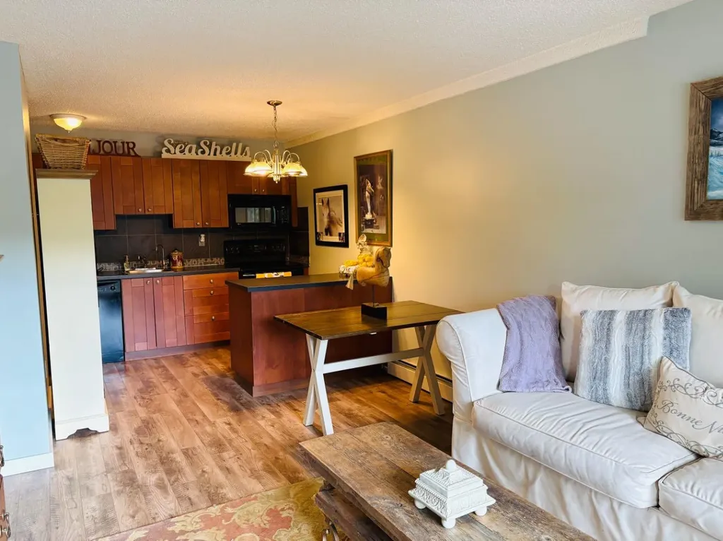 2010 11 Avenue SW Calgary AB T3C 0P1