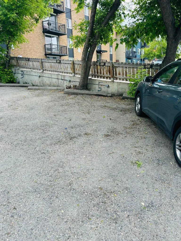 2010 11 Avenue SW Calgary AB T3C 0P1