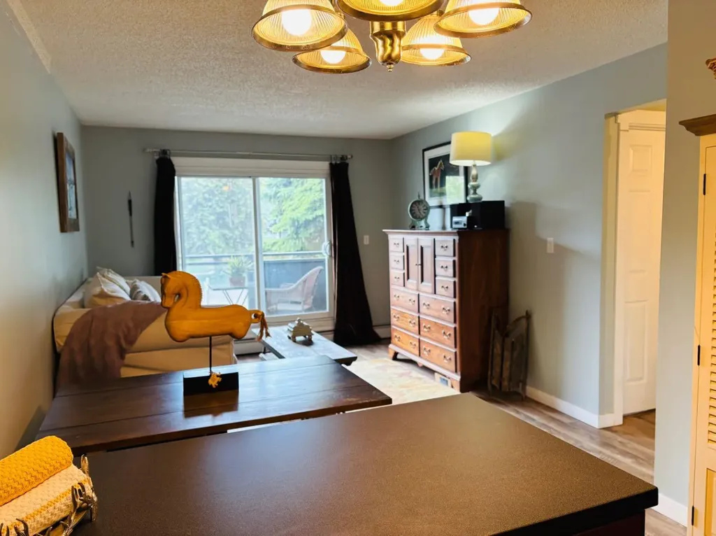 2010 11 Avenue SW Calgary AB T3C 0P1