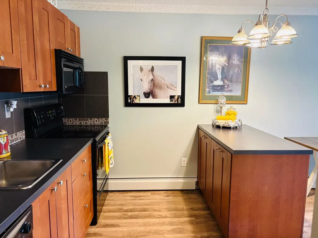 2010 11 Avenue SW Calgary AB T3C 0P1