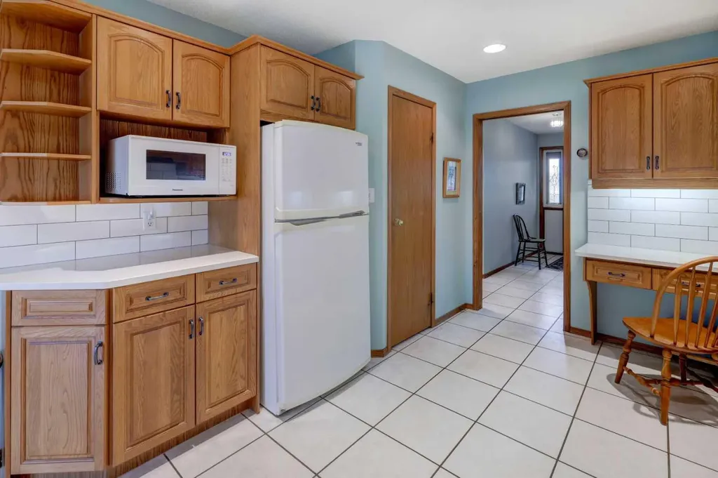 415 8 Street E Drumheller AB T0J0Y5