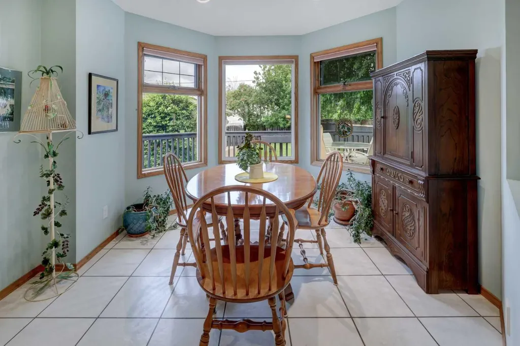 415 8 Street E Drumheller AB T0J0Y5