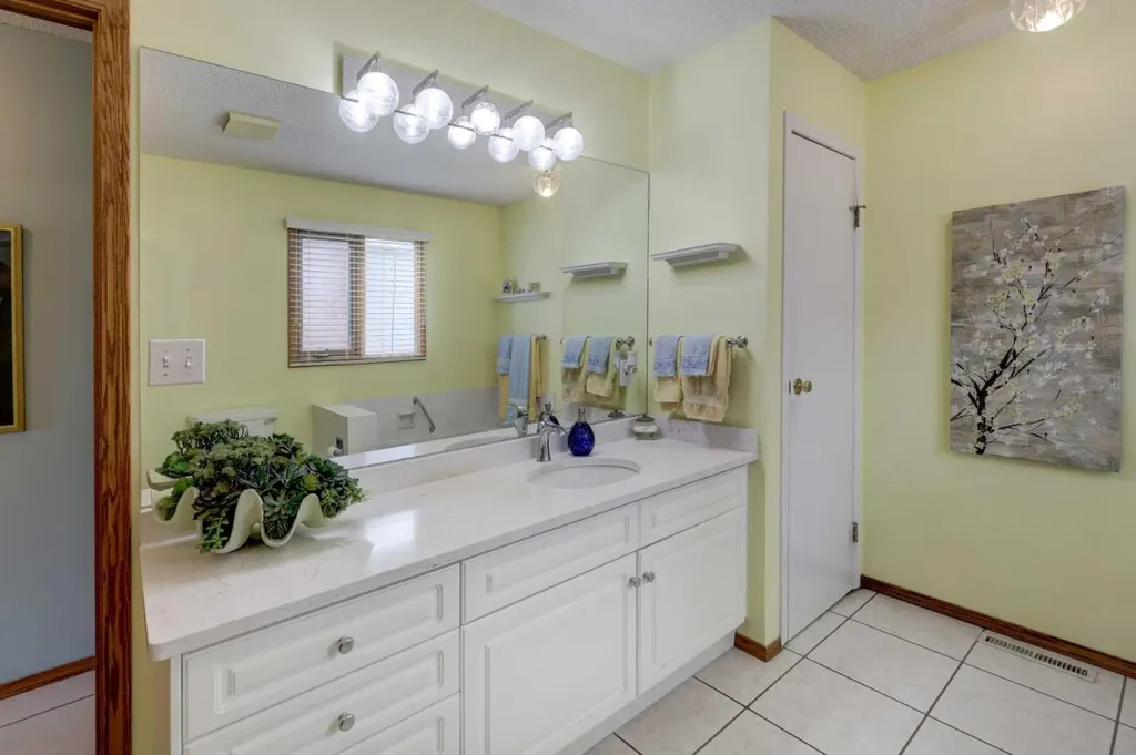 415 8 Street E Drumheller AB T0J0Y5