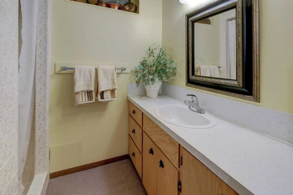 415 8 Street E Drumheller AB T0J0Y5
