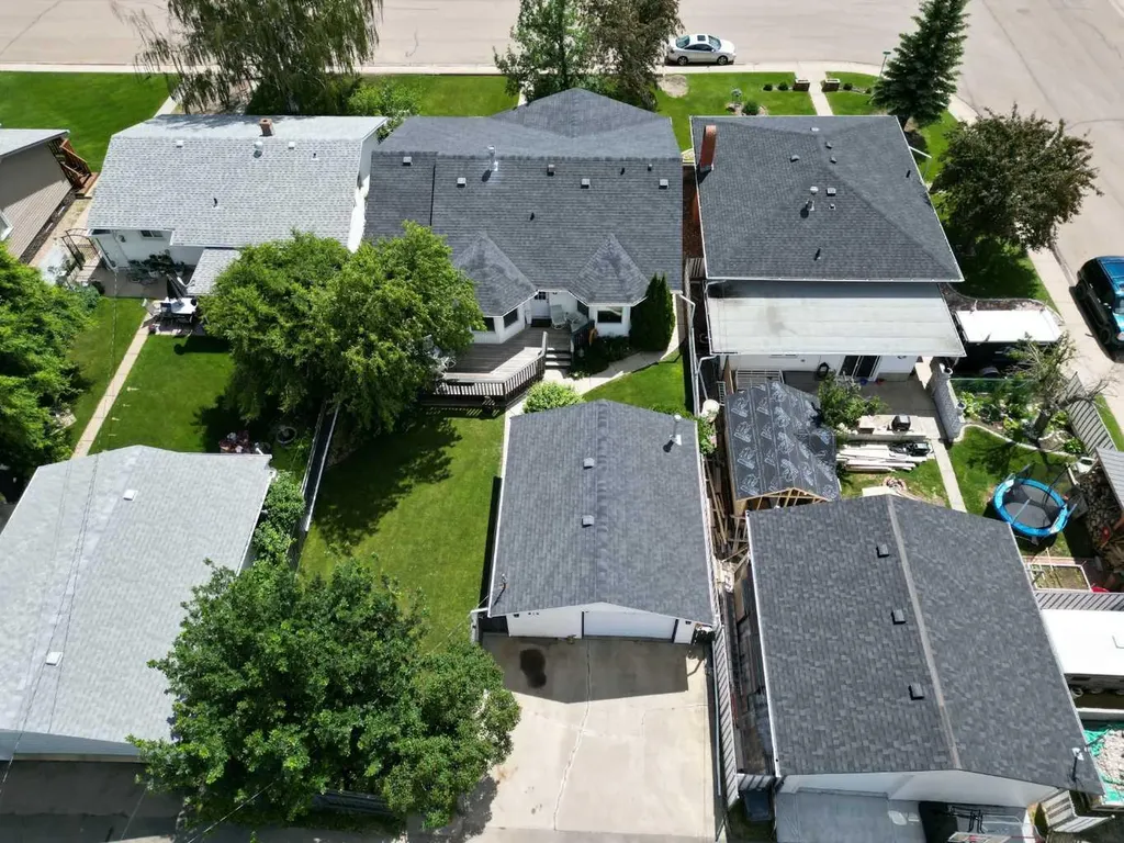 415 8 Street E Drumheller AB T0J0Y5