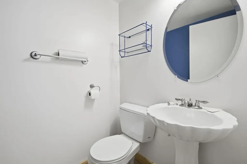 316 84 Avenue SE Calgary AB T2H1N4
